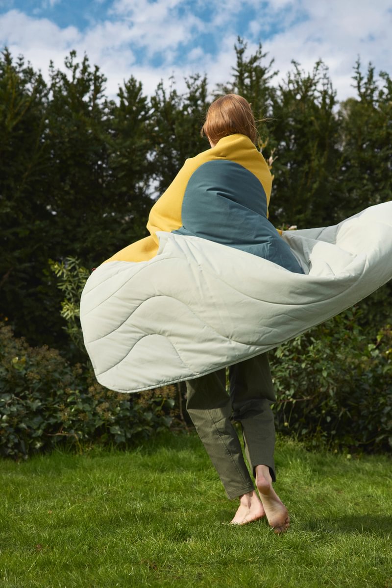 Weltevree x Stoov: Huge Hug - Design Meets Dawn